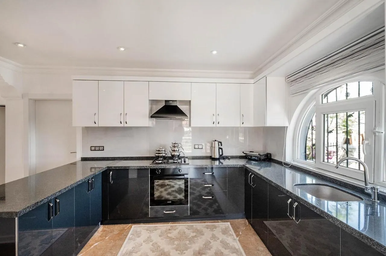 Sessiz,Sakin, Huzurlu Jakuzi Ve Saunali Deniz,Doga Manzarali Muestakil Villa Fethiye